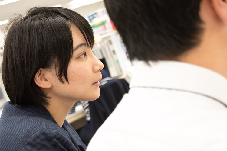 「職場の雰囲気や上司・同僚の特徴はどんな感じですか?」のイメージ写真